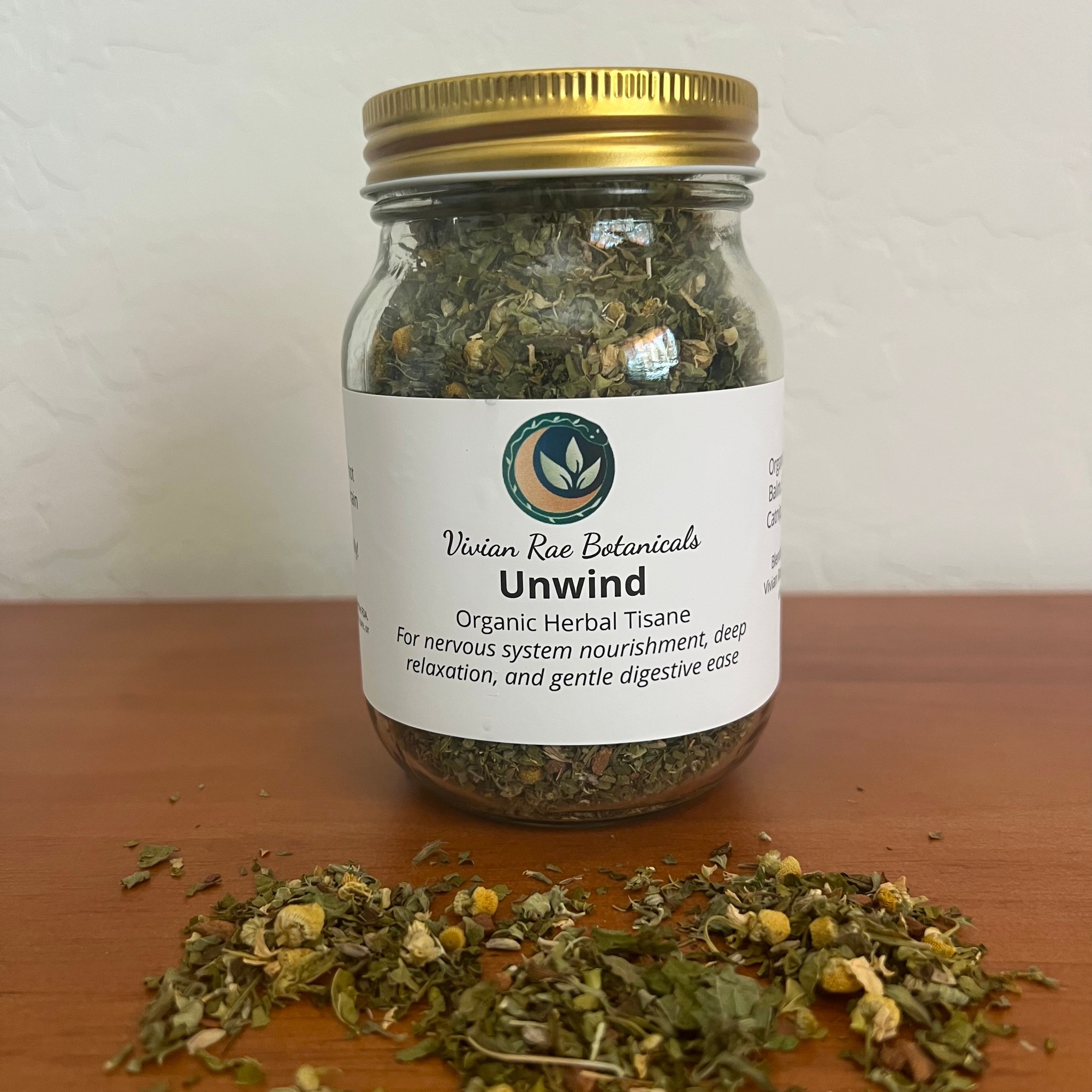 Unwind Tisane with organic herbs